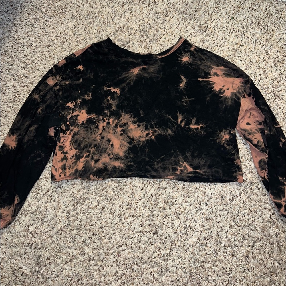 Long sleeve crop top